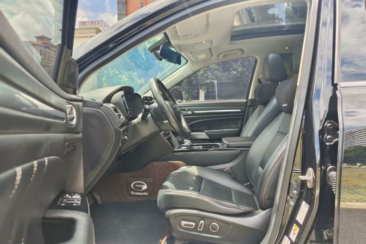 广汽传祺 传祺GS8 2021款 390T 两驱暗夜骑士版车身外观6008