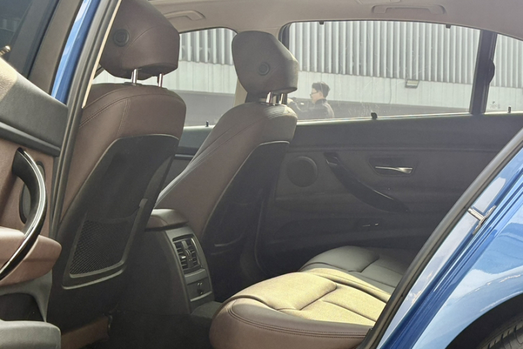 宝马3系 2019款 320Li M运动套装车身外观6011