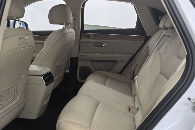 鸿蒙智行 问界M5 2023款 增程后驱智驾版中控内饰7004