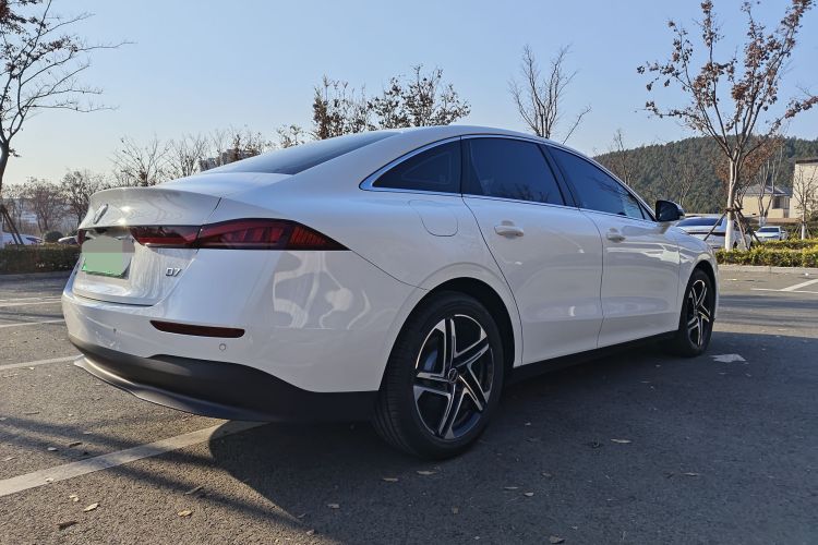 荣威D7 2023款 DMH 125km 超越版车身外观6003