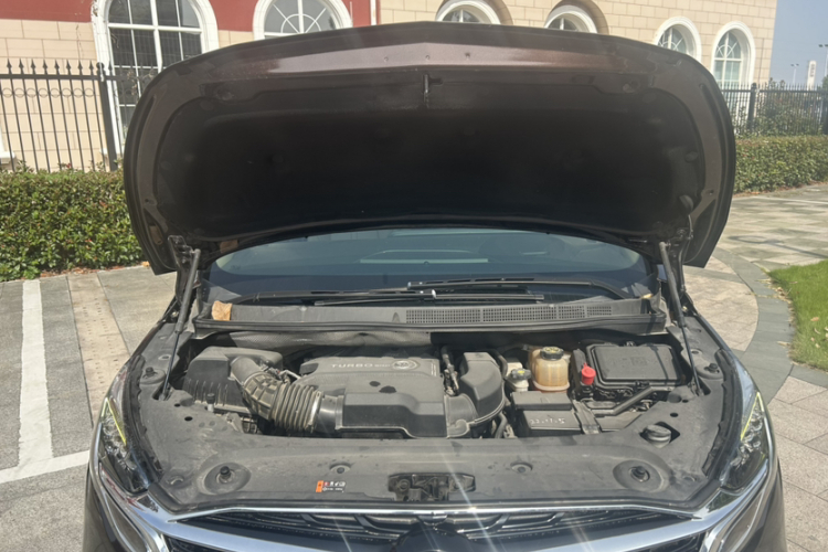 别克GL8 2020款 ES陆尊 653T 旗舰型车身外观6012