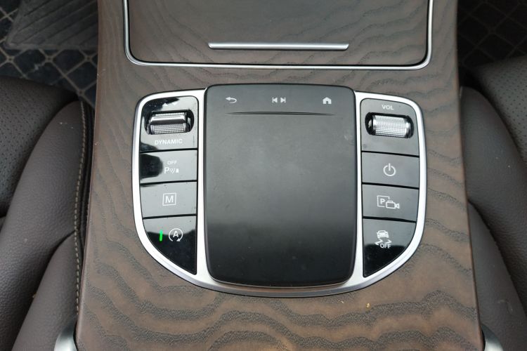奔驰GLC 2021款 GLC 260 L 4MATIC 豪华型局部细节9007
