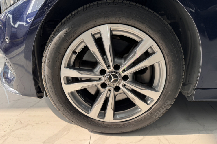 奔驰C级 2018款 C 200 L 运动版车身外观6008