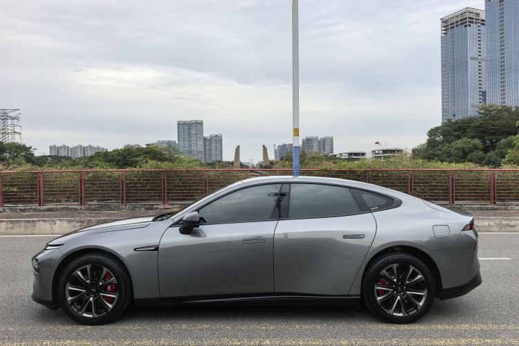 小鹏P7 2022款 480N+车身外观6009