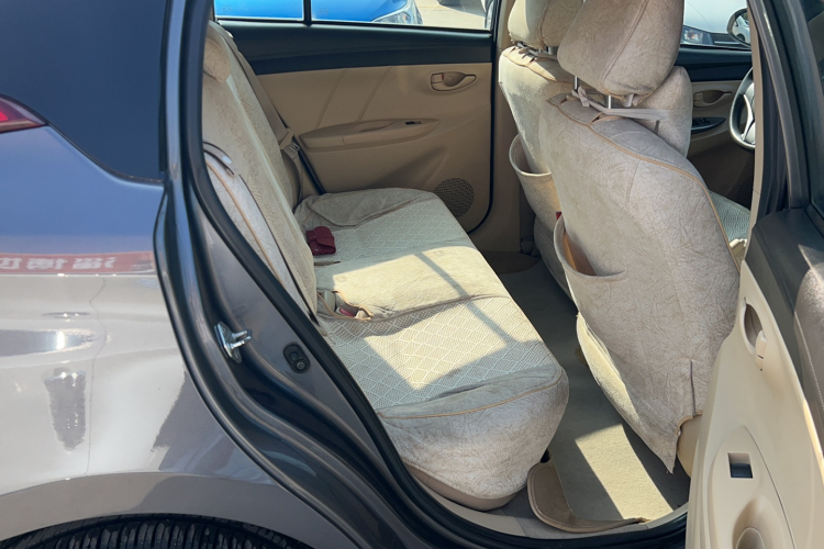 丰田 YARiS L 致炫 2014款 1.5G 手动炫动版中控内饰7003
