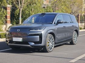 腾势N9 2025款 旗舰型