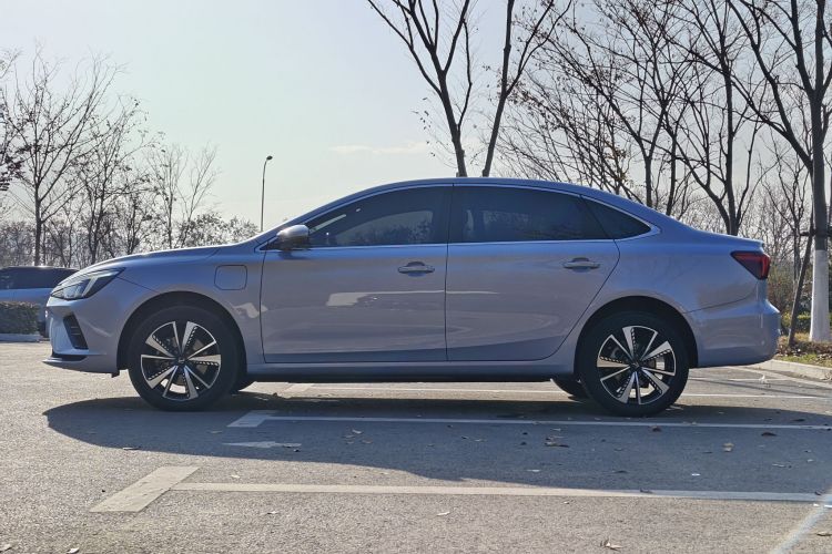 飞凡汽车 飞凡ER6 2021款 新动版 620km 智享版车身外观6004