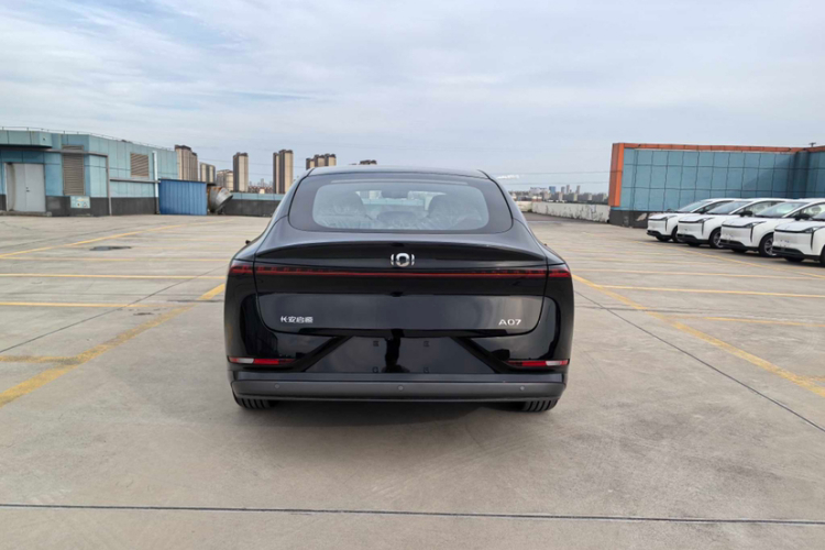 长安启源A07 2025款 蓝鲸增程版 140精英型车身外观6006