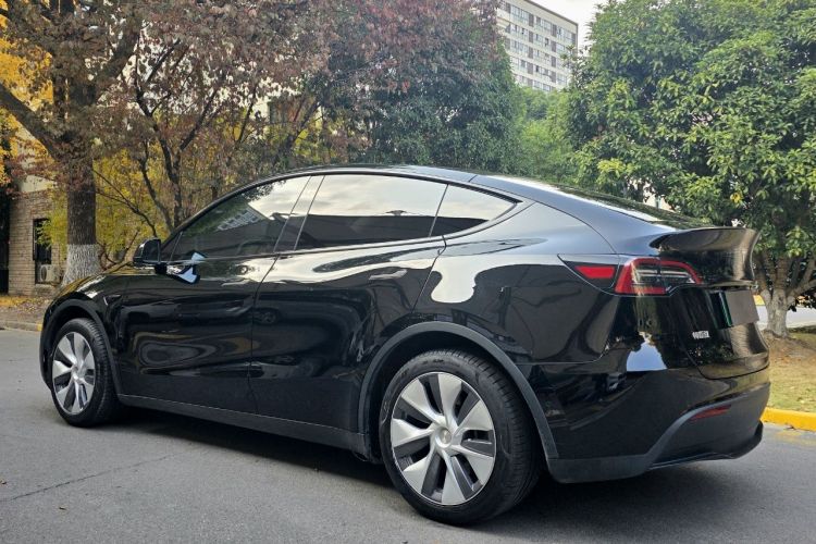 特斯拉 Model Y 2022款 改款 后轮驱动版车身外观6005