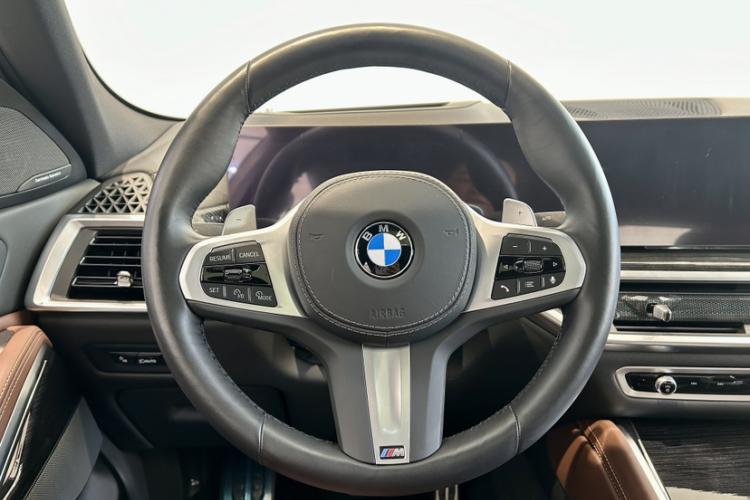 宝马X6 2023款 xDrive40i 尊享型 M运动套装中控内饰7005