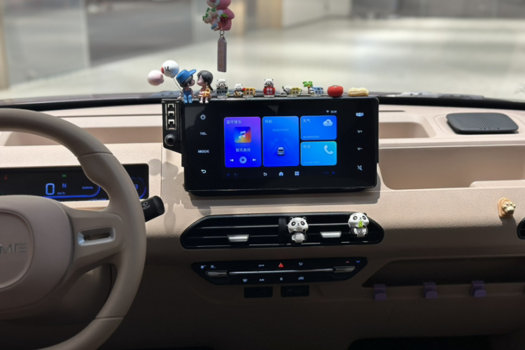 吉利银河 2024款 熊猫mini 200km 耐力熊局部细节9002