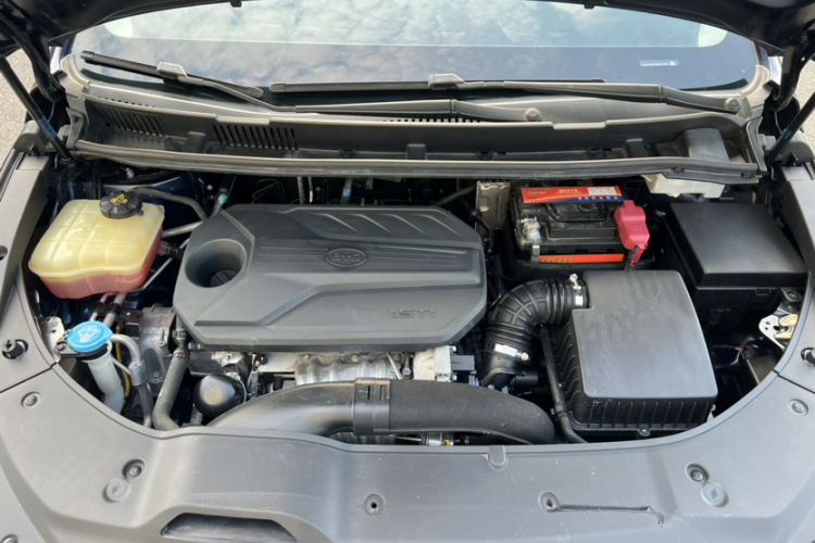 比亚迪 宋MAX 2021款 升级版 1.5T 自动尊贵型 7座局部细节24