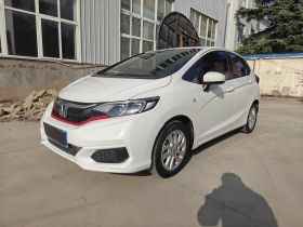 本田 飞度 2018款 1.5L CVT舒适天窗版