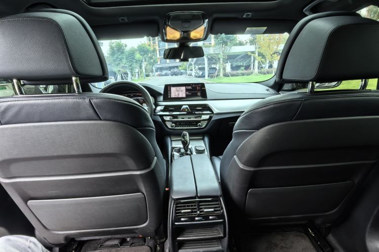 宝马5系(进口) 2020款 530i 风尚版 M运动套装局部细节22