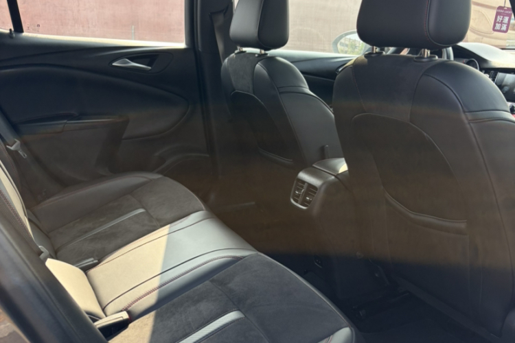 别克 威朗 2016款 两厢GS 20T 双离合纵情运动型中控内饰7001