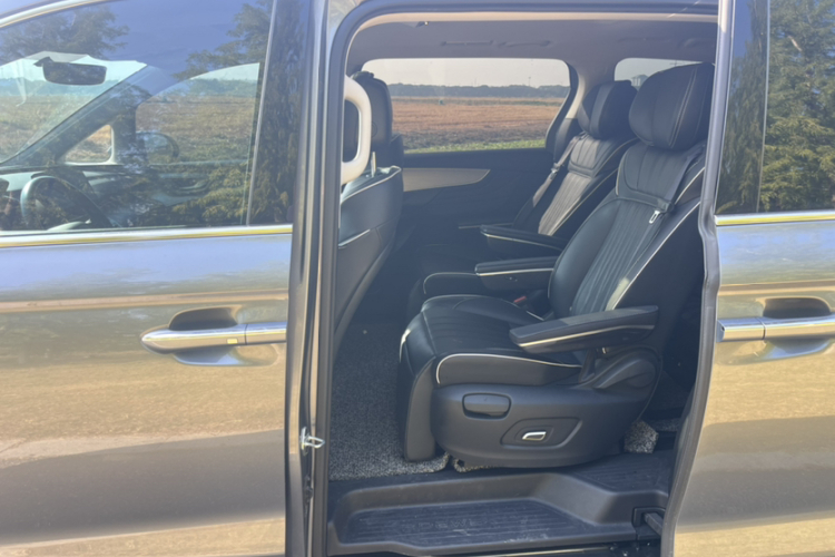 荣威iMAX8 2022款 400TGI 旗舰版中控内饰7004