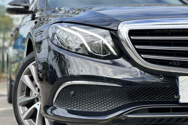 奔驰E级 2020款 改款 E 260 L车身外观6003