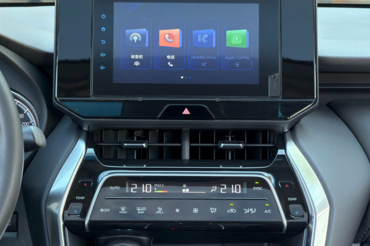 丰田 威飒 2022款 双擎 2.5L CVT两驱豪华版中控内饰7003