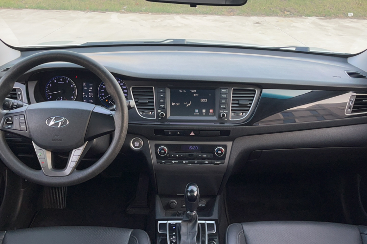 现代 名图 2016款 1.8L 自动智能型GLS中控内饰7004