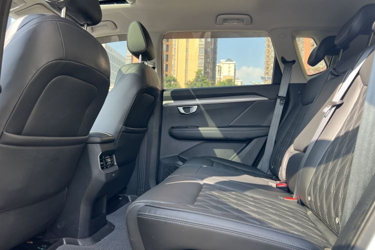 五菱汽车 五菱星辰 2022款 2.0L DHT电速款中控内饰7003