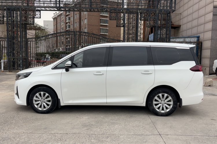 广汽传祺 传祺M6 2021款 270T DCT豪华版（七座）车身外观6005