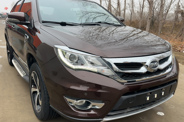 比亚迪S7 2015款 2.0T 升级版 自动旗舰型车身外观6009