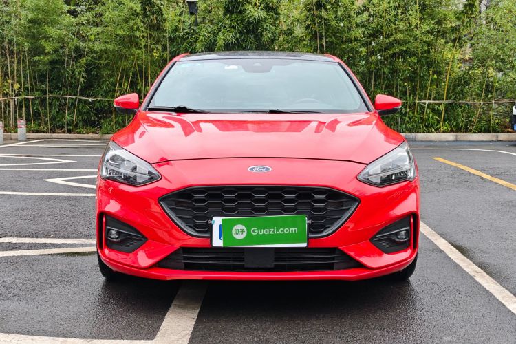 福特 福克斯 2020款 三厢 EcoBoost 180 自动ST Line车身外观6002