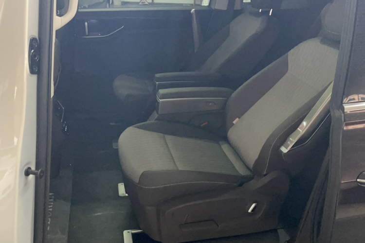 大众 威然 2022款 330TSI 商务版中控内饰7006