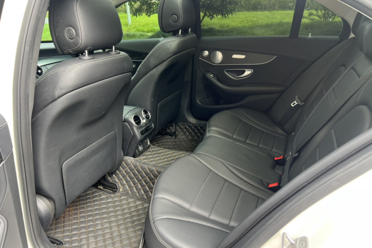 奔驰C级 2021款 C 260 L 运动星耀臻藏版中控内饰7004