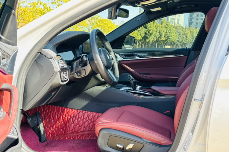 宝马5系 2021款 改款 525Li M运动套装中控内饰7003