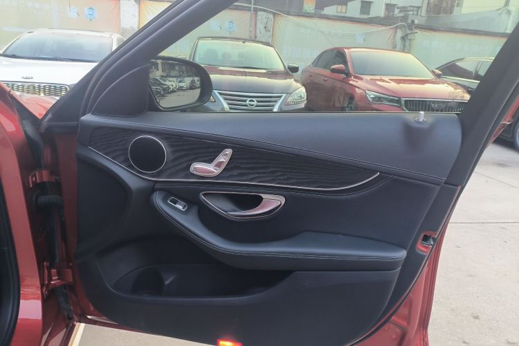 奔驰C级 2015款 改款 C 180 L 运动型中控内饰7006