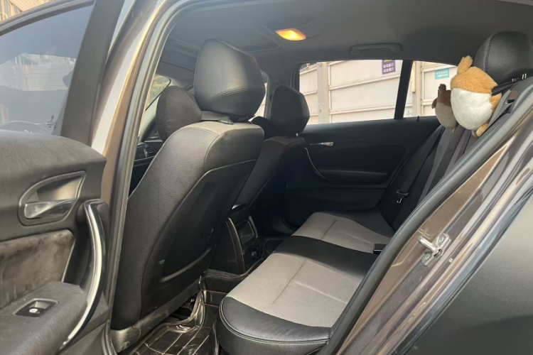 宝马1系(进口) 2013款 改款 116i 领先型中控内饰7006