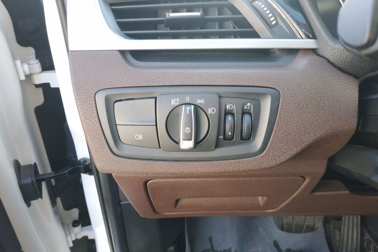 宝马X1 2022款 sDrive25Li 领先型局部细节9003