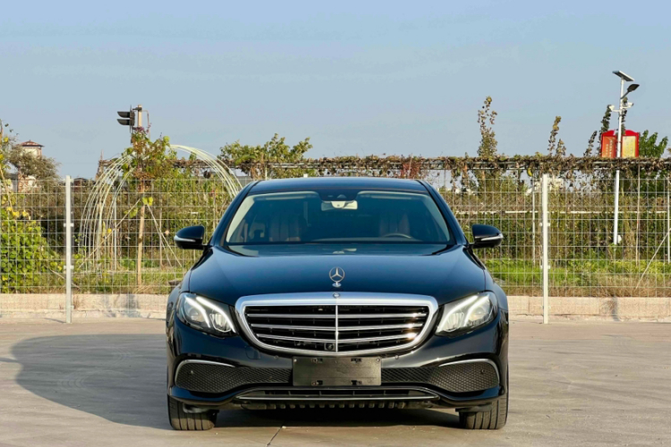 奔驰E级 2016款 E 300 L 豪华型车身外观6006