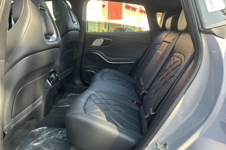 飞凡汽车 飞凡R7 2025款 长续版中控内饰7013