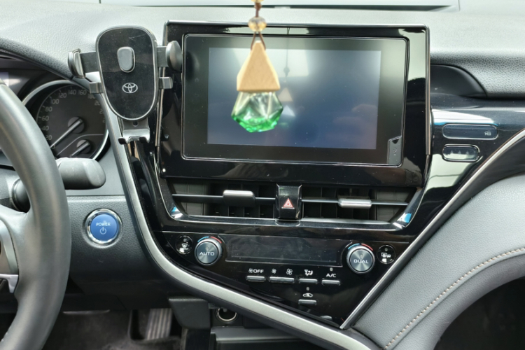 丰田 凯美瑞 2023款 双擎 2.5HGVP 领先版局部细节16