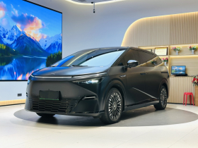 小鹏X9 2025款 740超长续航 Max