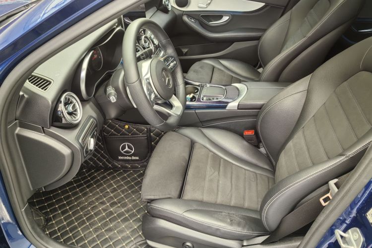 奔驰C级 2019款 C 260 运动版车身外观6008