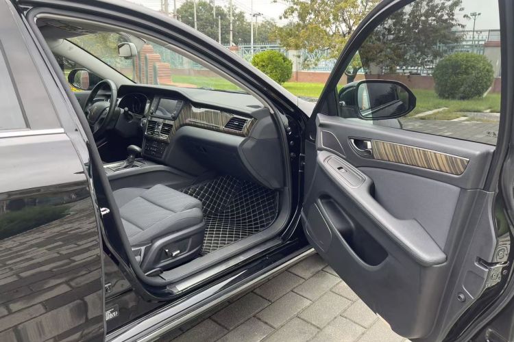 红旗H7 2021款 1.8T 舒适版中控内饰7009