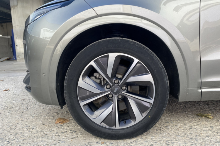 理想汽车 理想ONE 2021款 增程6座版车身外观6009