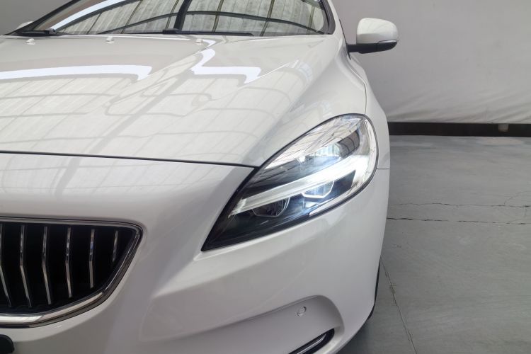 沃尔沃V40 2018款 T3 智雅版车身外观6002