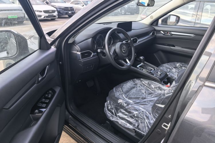 马自达CX-5 2024款 2.0L 自动两驱舒适型中控内饰7002