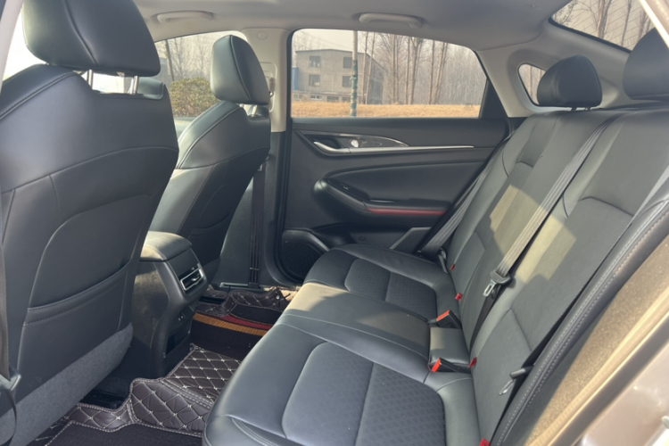 长安 逸动 2020款 PLUS 蓝鲸NE 1.4T GDI DCT尊贵型中控内饰7003