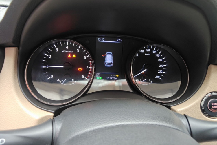 日产 奇骏 2017款 2.0L CVT舒适版 2WD中控内饰15