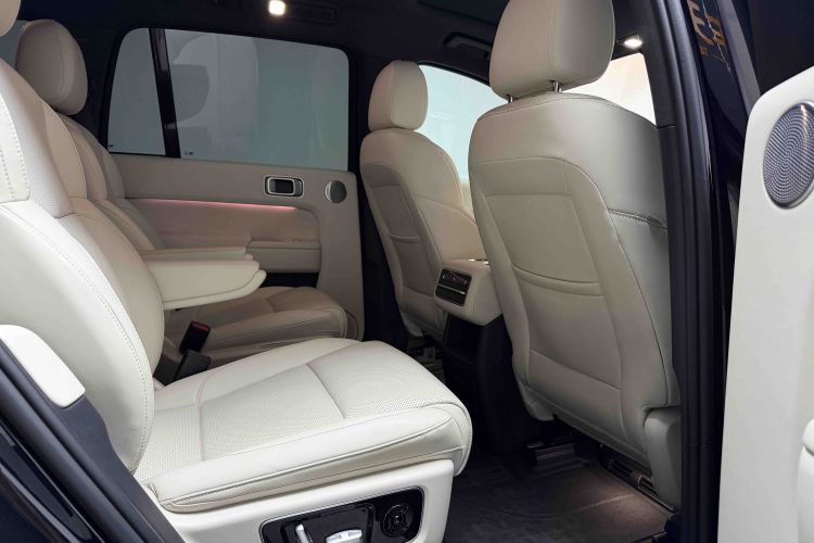 理想汽车 理想L8 2023款 Pro中控内饰7001