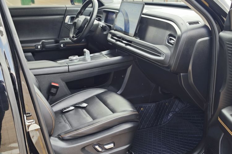 北京BJ30 2024款 1.5T 魔核电驱进阶版中控内饰7002