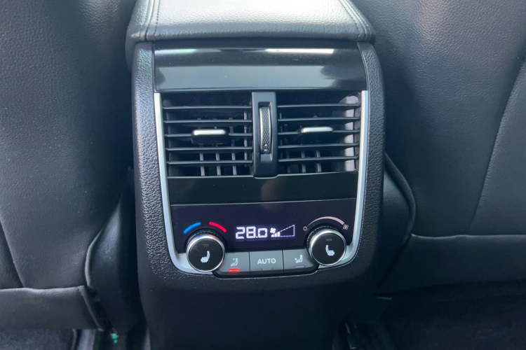 宝沃BX7 2016款 28T 四驱旗舰版 5座中控内饰7004