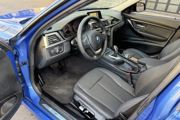 宝马3系 2017款 320Li M运动型局部细节19