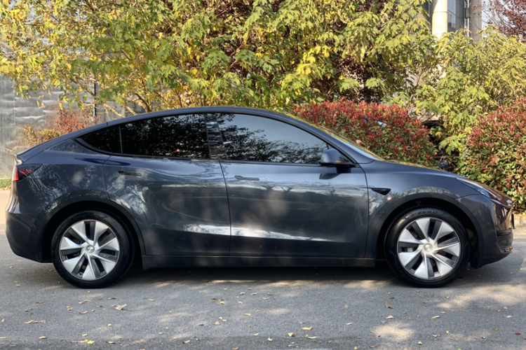 特斯拉 Model Y 2022款 改款 后轮驱动版车身外观6004