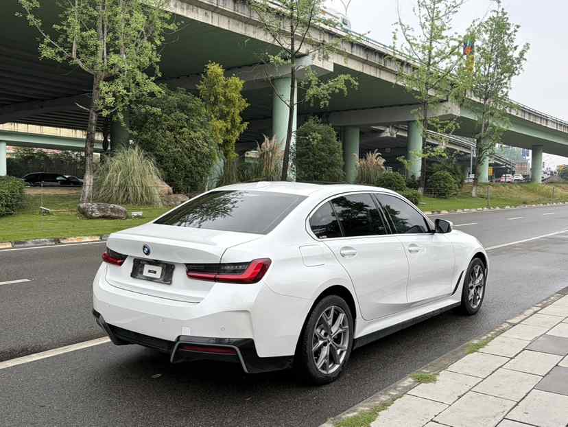 宝马i3 2024款 eDrive 35 L(5)